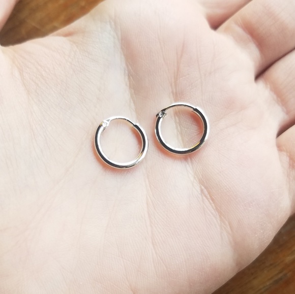 NWOT 13mm Mini Silver Hoop Earrings - Picture 2 of 8